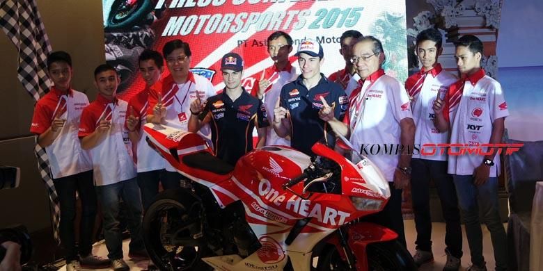 Direksi Astra Honda Motor (AHM), Marc Marquez, Dani Pedrosa, dan tujuh pebalap binaan AHM.