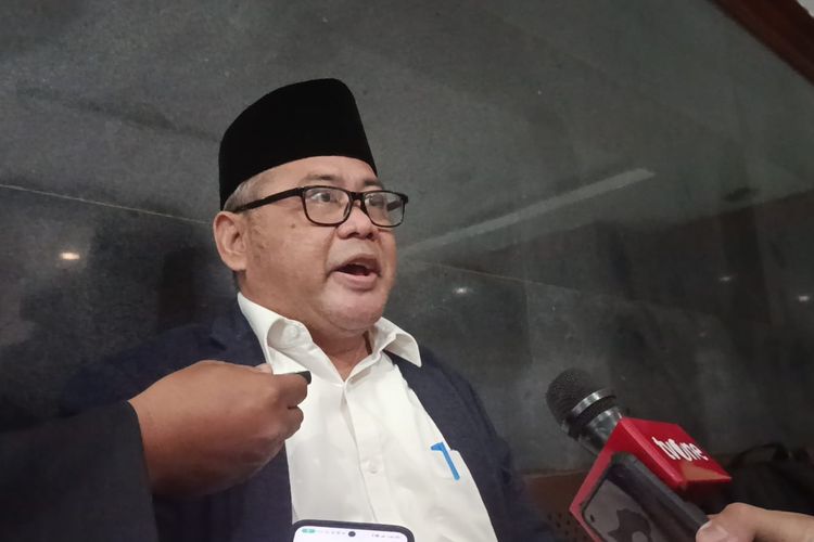 Penggugat Wapres Gibran Rakabuming Raka Subhan saat ditemui di Pengadilan Negeri Jakarta Pusat, Senin (6/10/2025).