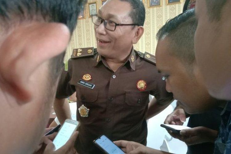 Kajari Batubara Amru Siregar.