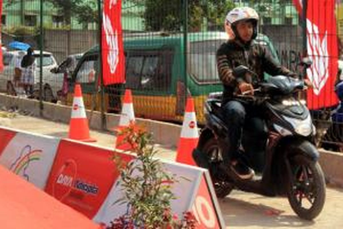 Sesi test ride dalam Safari Ramadhan yang diselenggarakan DAM dan AHM di Cimahi, Bandung, (4/7/2015).