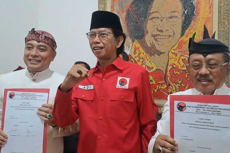 Eri Cahyadi - Armuji mendaftar sebagai calon wali kota dan wakil wali kota Surabaya di PDI-Perjuangan, Kamis (2/5/2024).