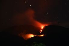 Aktivitas Gunung Ile Lewotolok Meningkat, Lava Mengalir ke Desa Amakaka