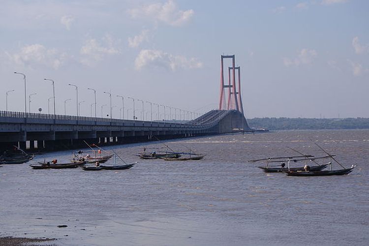 Jembatan Suramadu 