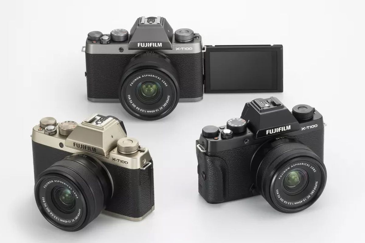 Fujifilm XT-100 ditawarkan dalam tiga pilihan warna, yakni Black, Dark Silver, serta Champagne Gold