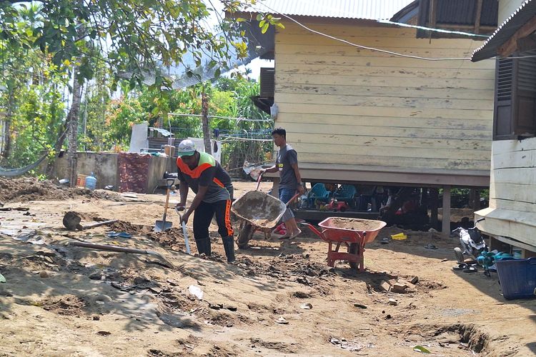 Rumah Warga Pidie Jaya Masih Tertimbun Lumpur 4 Bulan Pascabanjir