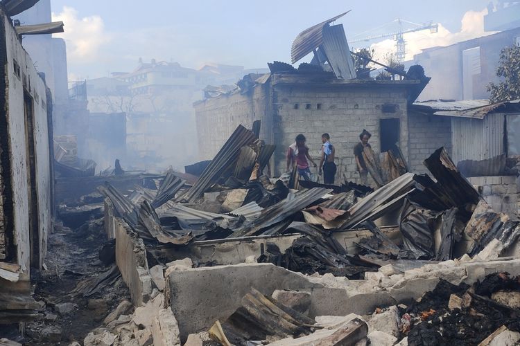 Cerita Korban Kebakaran Di Ambon Menyelamatkan Diri, Hanya Bawa Pakaian ...