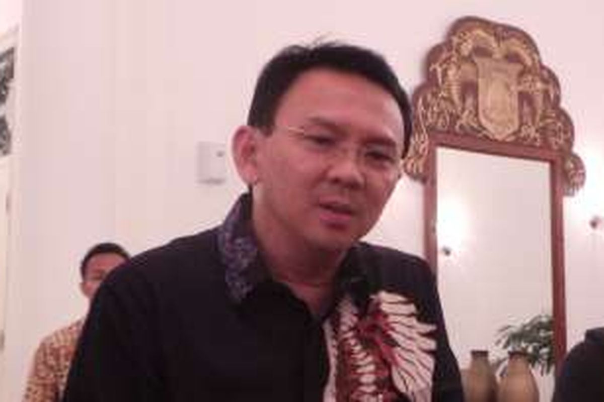 Gubernur DKI Jakarta Basuki Tjahaja Purnama atau Ahok saat wawancara wartawan di Balai Kota, Kamis (19/5/2016).