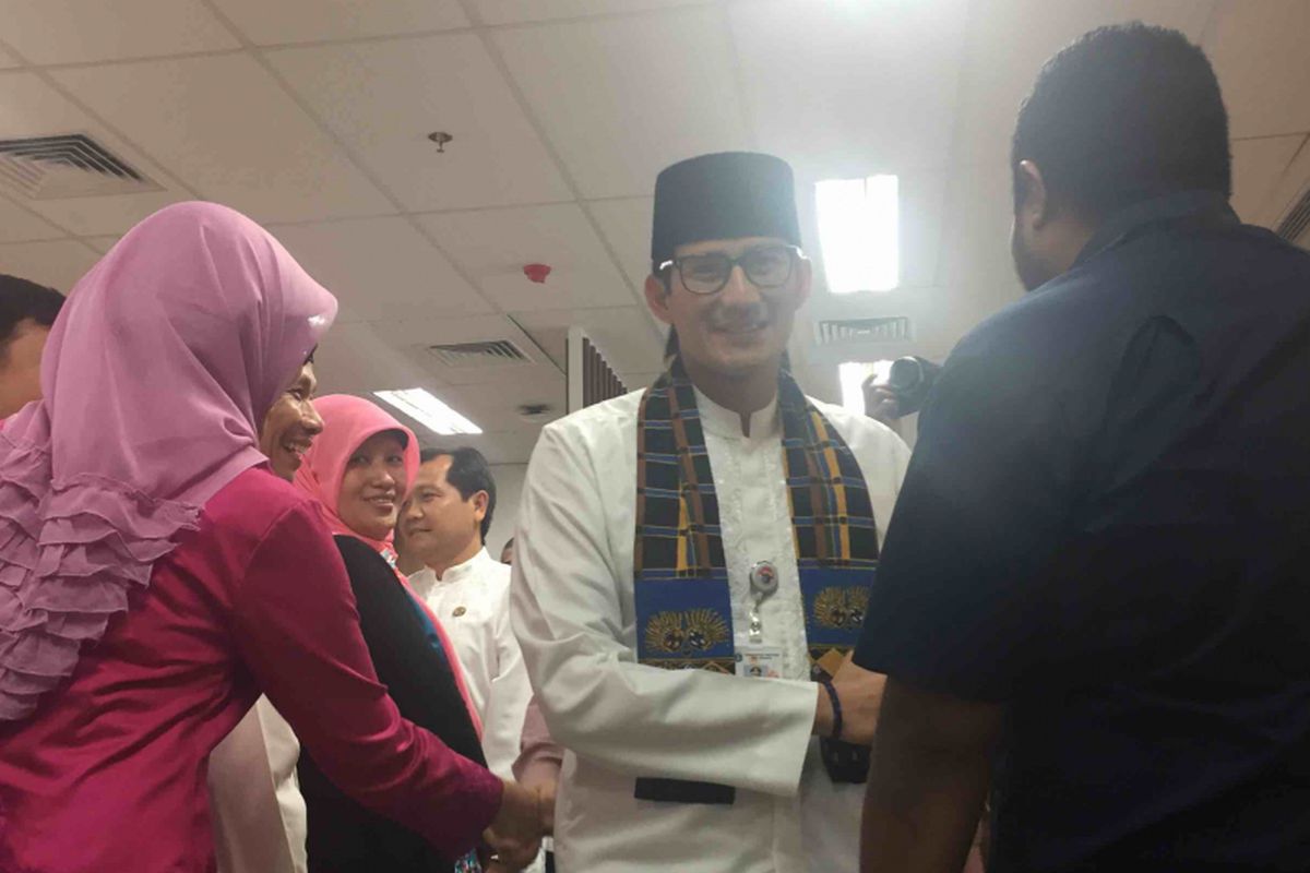 Wakil Gubernur DKI Jakarta Sandiaga Uno saat menghadiri HUT Dinas  Penanaman Modal  dan Pelayanan Terpadu Satu Pintu (DPMPTSP) di Mal Pelayanan Publik, Jakarta Selatan, Jumat (12/1/2018).