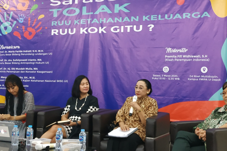 Guru Besar Bidang Perundang-undangan Fakultas Hukum Universitas Indonesia, Maria Farida Indrati dalam diskusi bertajuk Tolak RUU Ketahanan Keluarga: RUU Kok Gitu?, di FMIPA Universitas Indonesia, Selasa (3/3/2020).