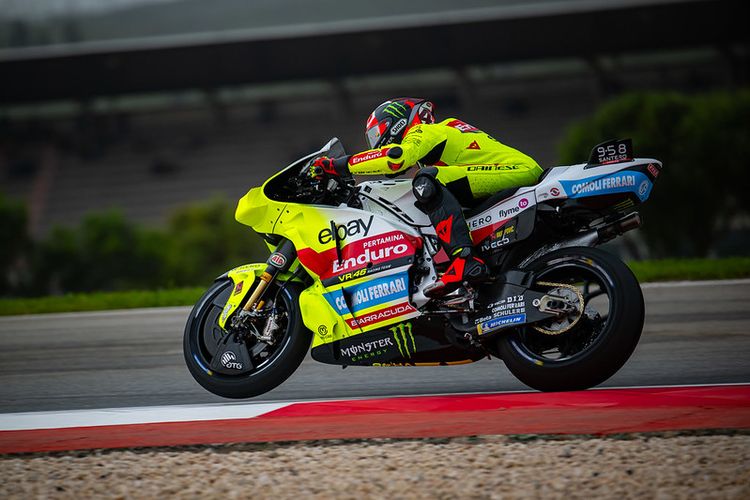 Pebalap Pertamina Enduro VR46 Racing Team, Fabio Di Giannantonio, saat berlaga pada MotoGP Portugal 2024