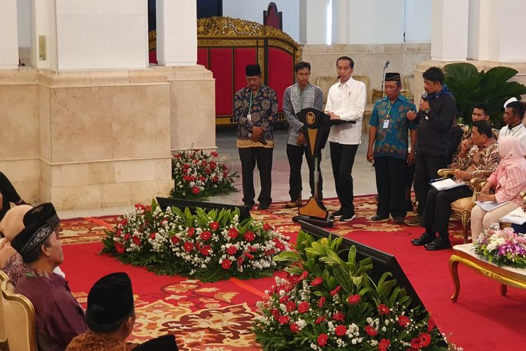 Presiden Joko Widodo bertemu dengan perwakilan masyarakat perhutanan sosial di Istana Negara, Jakarta, Kamis (10/9/2019) pagi.