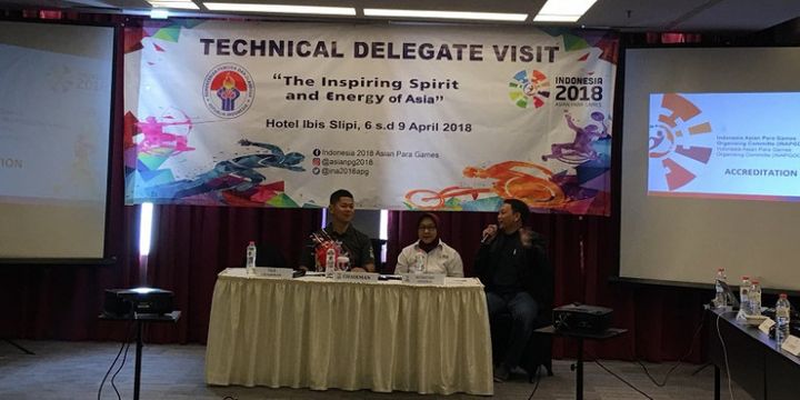 Ketua Umum Inapgoc Raja Sapta Oktohari (kiri) berbicara dalam Techinal Delegate Visit di Hotel Ibis Slipi, Jakarta, Minggu (8/4/2018).
