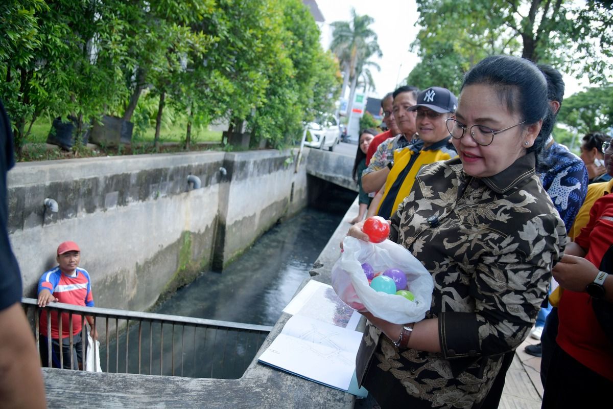 Gunakan Bola Pelacak untuk Antisipasi Banjir di Pusat Kota Semarang