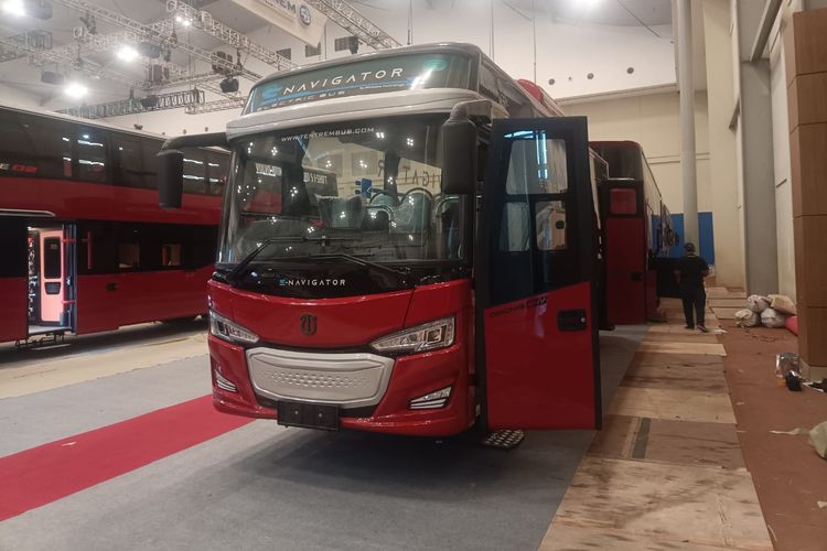 Bus listrik buatan Karoseri Tentrem di GIIAS 2024