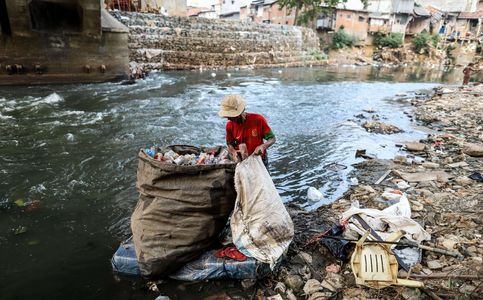 Coronavirus Pandemic Leaves “Devastating” Impact on Displaced People