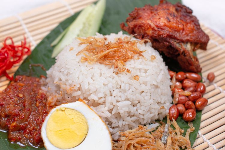 25 Menu Olahan Nasi Terbaik di Indonesia, Nasi Uduk Posisi 3