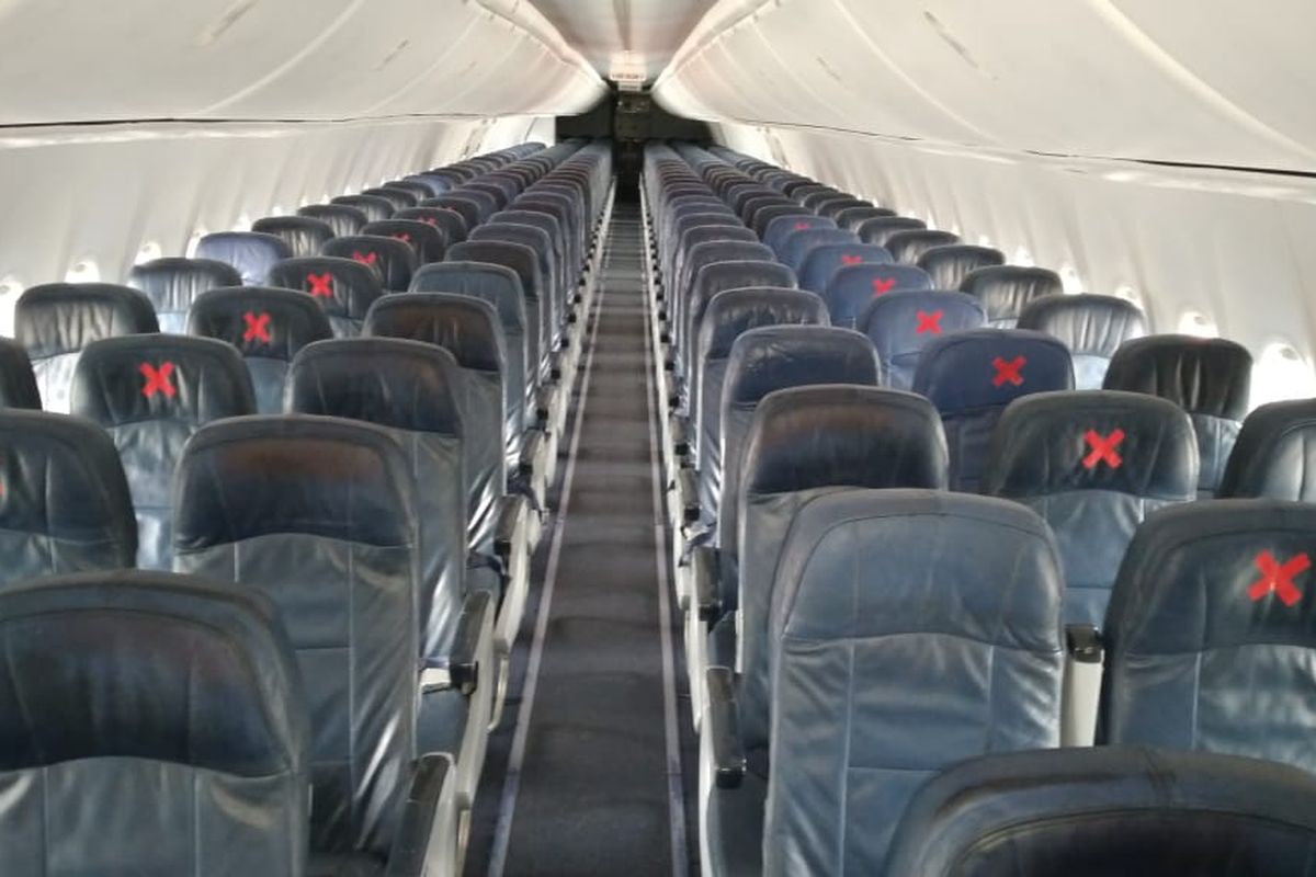 Social distancing di kabin pesawat Boeing 737 Lion Air.