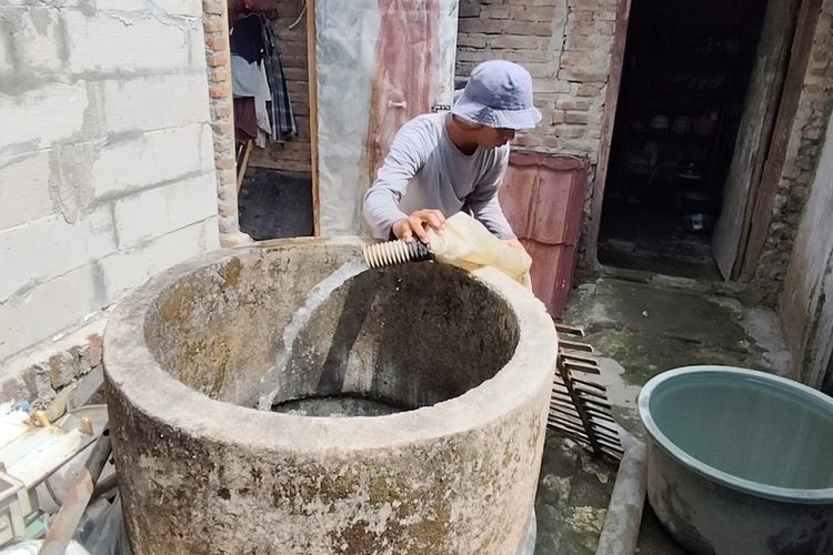 Bayar Rp 180.000 demi Air Bau dan Kotor, Cara Warga Cirebon Bertahan di Tengah Kemarau