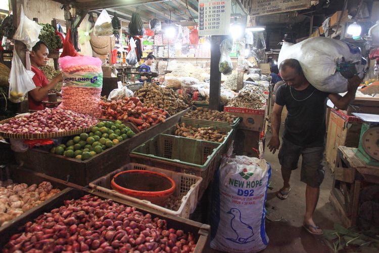 Bunga 4,75 Persen: Saat Uang Murah Mengetuk Pintu UMKM