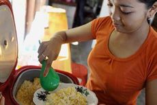 Berhemat, Warga Pagergunung Makan Nasi Jagung