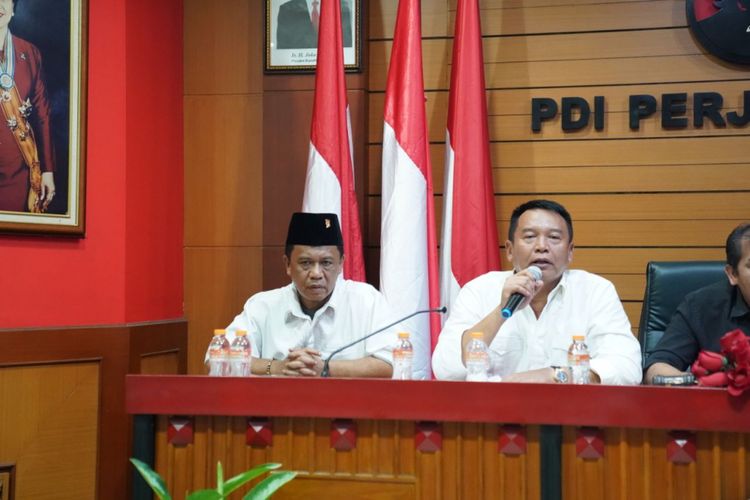 Calon gubernur dan wakil gubernur Jawa Barat TB Hasanudin - Anton Charliyan.