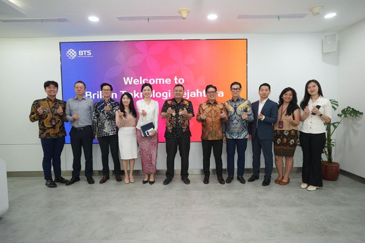 Sinarmas dan iFLYTEK Hadirkan Inovasi AI di Sektor Pendidikan dan Kesehatan