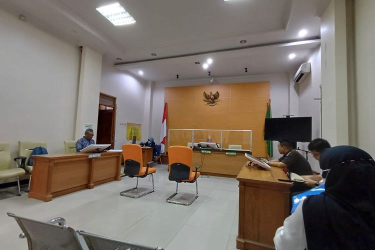 Sidang praperadilan dugaan penghentian penyidikan Kejaksaan Agung kepada Menteri Koordinator Bidang Perekonomian Airlangga Hartarto dalam kasus ekspor minyak sawit, di Ruang 7 Pengadilan Negeri Jakarta Selatan, Senin (9/10/2023).