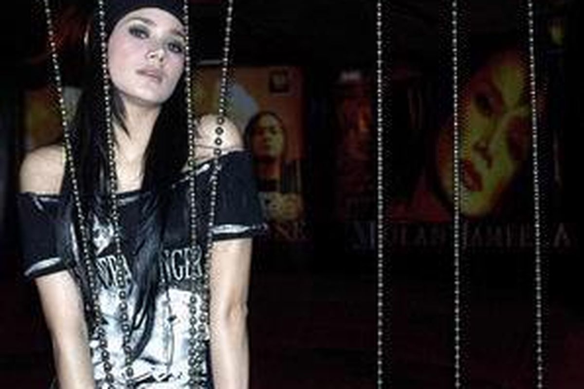 Aku ya begini ini, kata Mulan Jameela ketika dibilang berbusana kurang sexy.