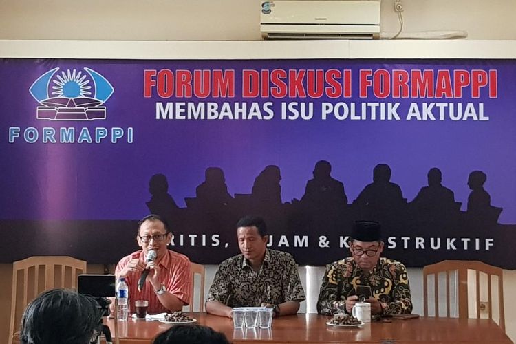 Pengamat Politik Exposit Strategic Arif Susanto saat menjadi pembicara di diskusi Formappi, Minggu (1/9/2019).