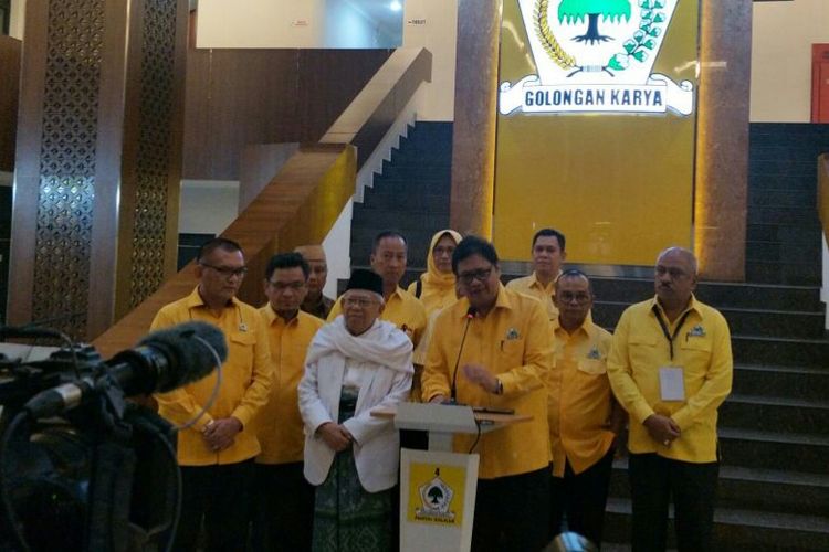 Bakal cawapres pendamping Jokowi, Maruf Amin di Kantor DPP Partai Golkar, Jumat (10/8/2018)