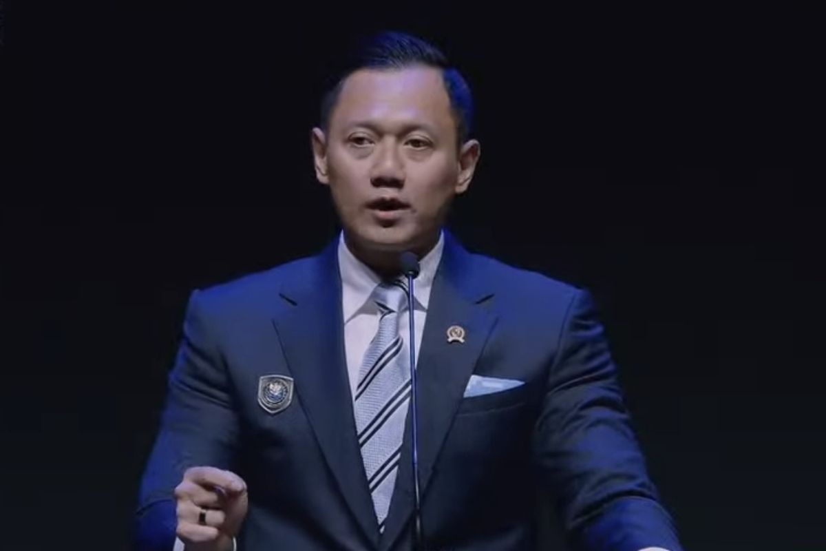 Menteri Koordinator Bidang Infrastruktur dan Pembangunan Kewilayahan, Agus Harirmurti Yudhoyono (AHY), menjelaskan soal priorotas pembangunan berkelanjutan, Rabu (11/6/2025). 