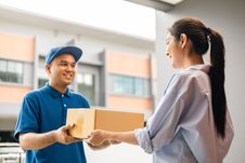 Soal Pembatasan Gratis Ongkir, Begini Tanggapan Kurir dan Konsumen 