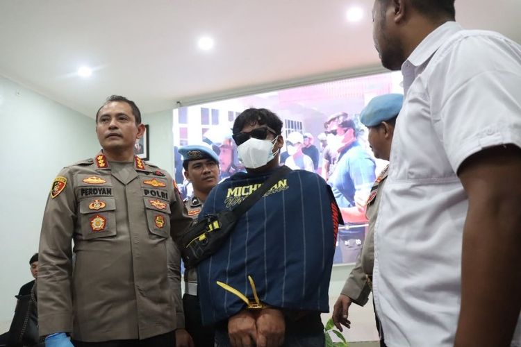 Demo di Mamuju Ricuh: Pelaku Pemukulan Polisi Ditangkap, Peserta Aksi Dibayar Rp 100.000