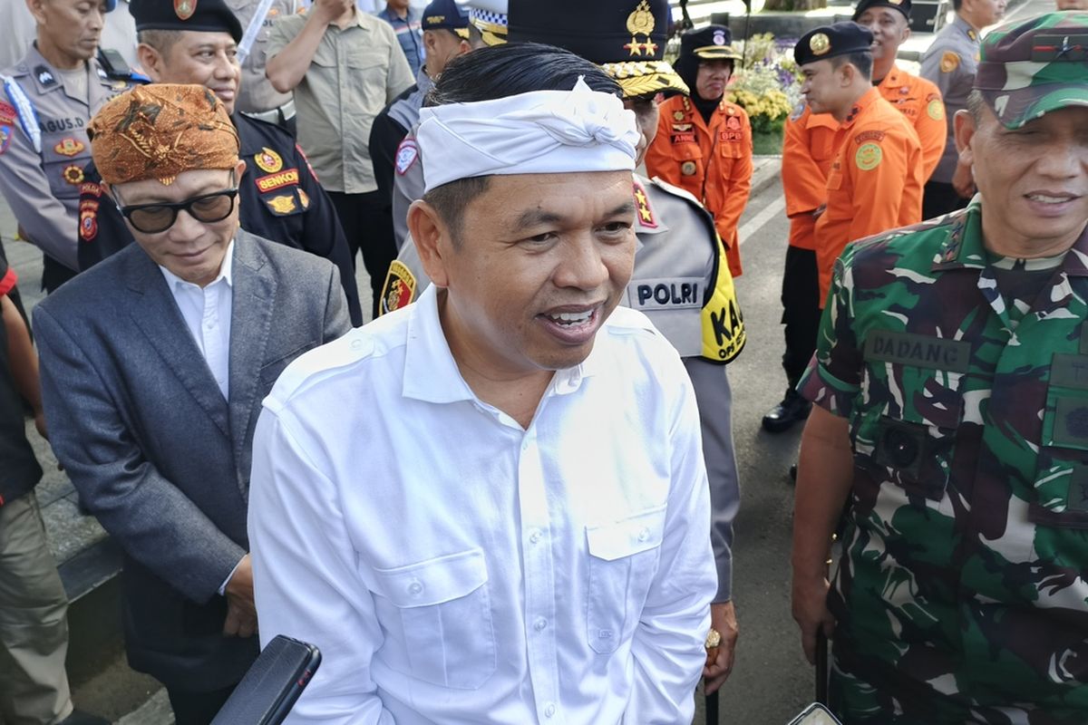 Gubernur Jabar, Dedi Mulyadi usai kegiatan apel gelar pasukan Operasi Ketupat Lodaya di Jalan Diponegoro, Kota Bandung, Kamis (20/3/2025).