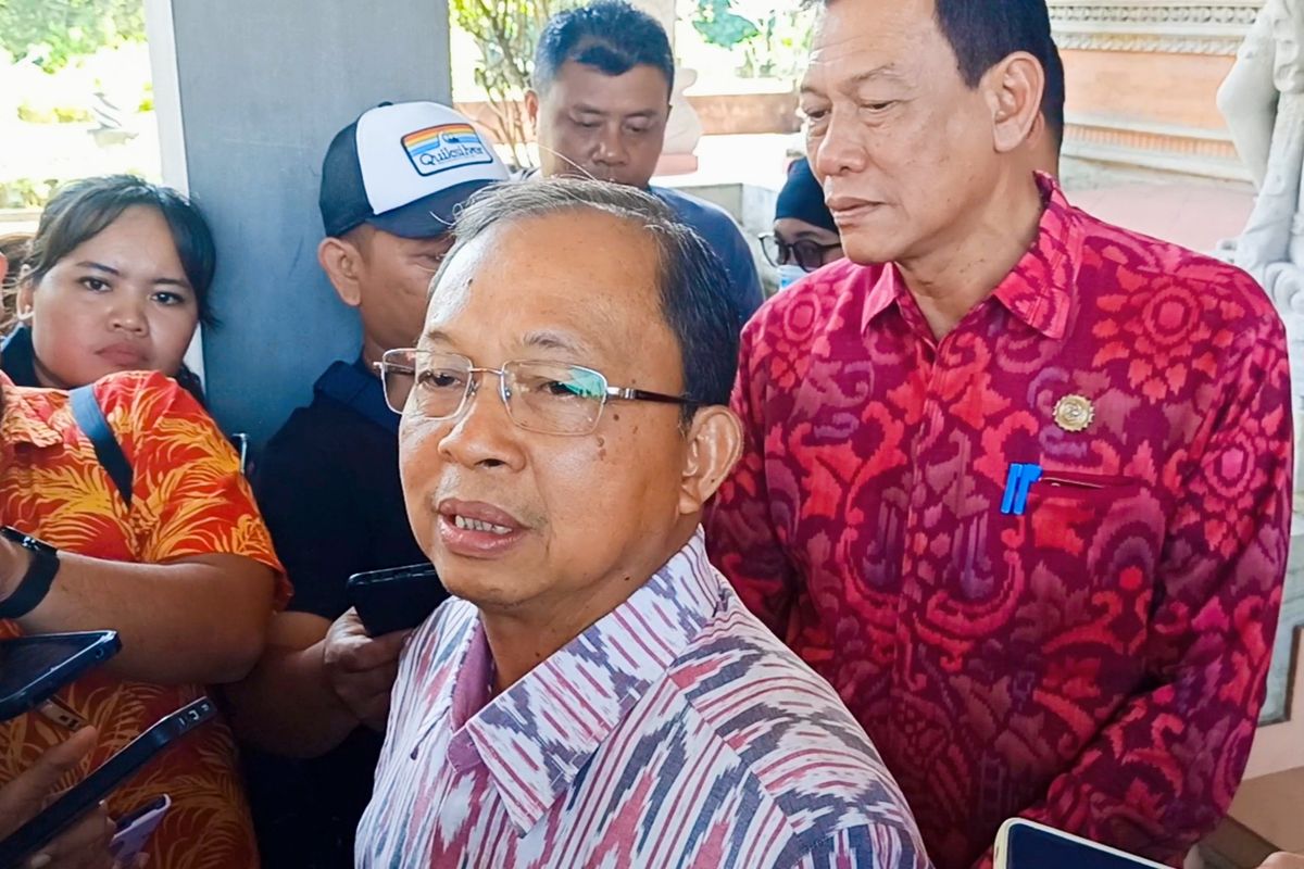 Gubernur Bali I Wayan Koster di Gedung DPRD Provinsi Bali pada Senin (24/7/2023). Kompas.com/ Yohanes Valdi Seriang Ginta