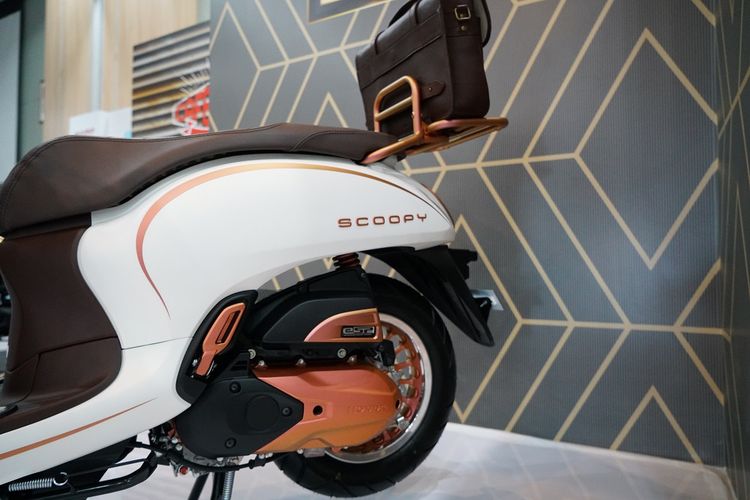 Modifikasi All New Honda Scoopy Stylish Luxury