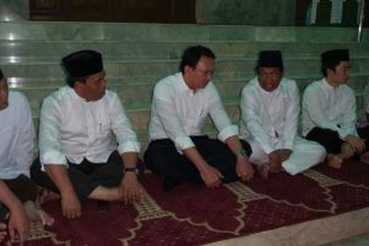 Plt Gubernur DKI Jakarta Basuki Tjahaja Purnama, di Masjid Sunda Kelapa, Menteng, Jakarta Pusat, Kamis (10/7/2014)