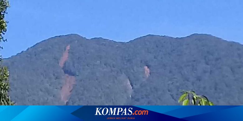 Viral Gunung Salak "Terbelah", Ini Penjelasannya