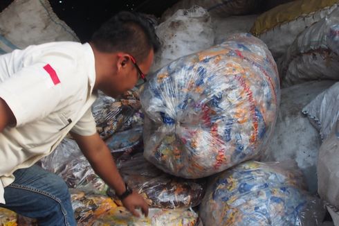 Gudang Reproduksi Limbah Roti di Surabaya Disegel Polisi