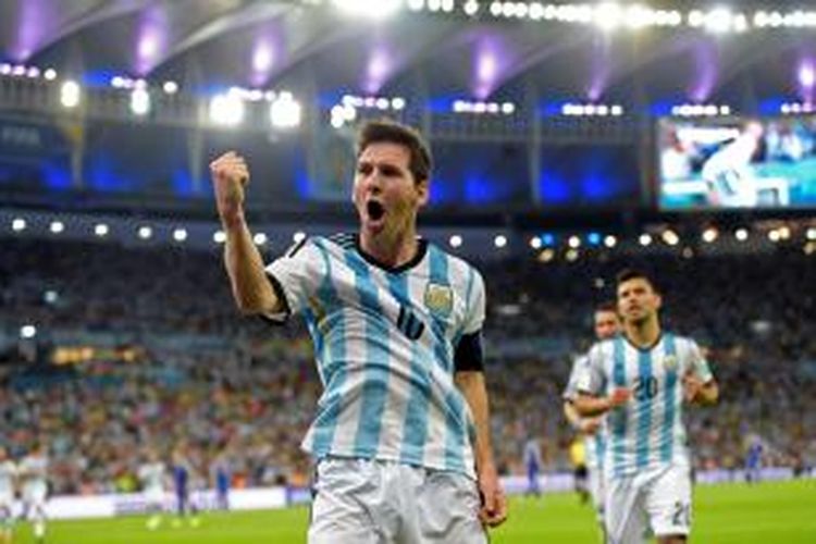 Striker Argentina, Lionel Messi, saat merayakan golnya ke gawang Bosnia-Herzegovina pada  pertandingan Grup F Piala Dunia 2014 di Stadion Maracana, Sabtu atau Minggu (16/6/2014) dini hari WIB.

