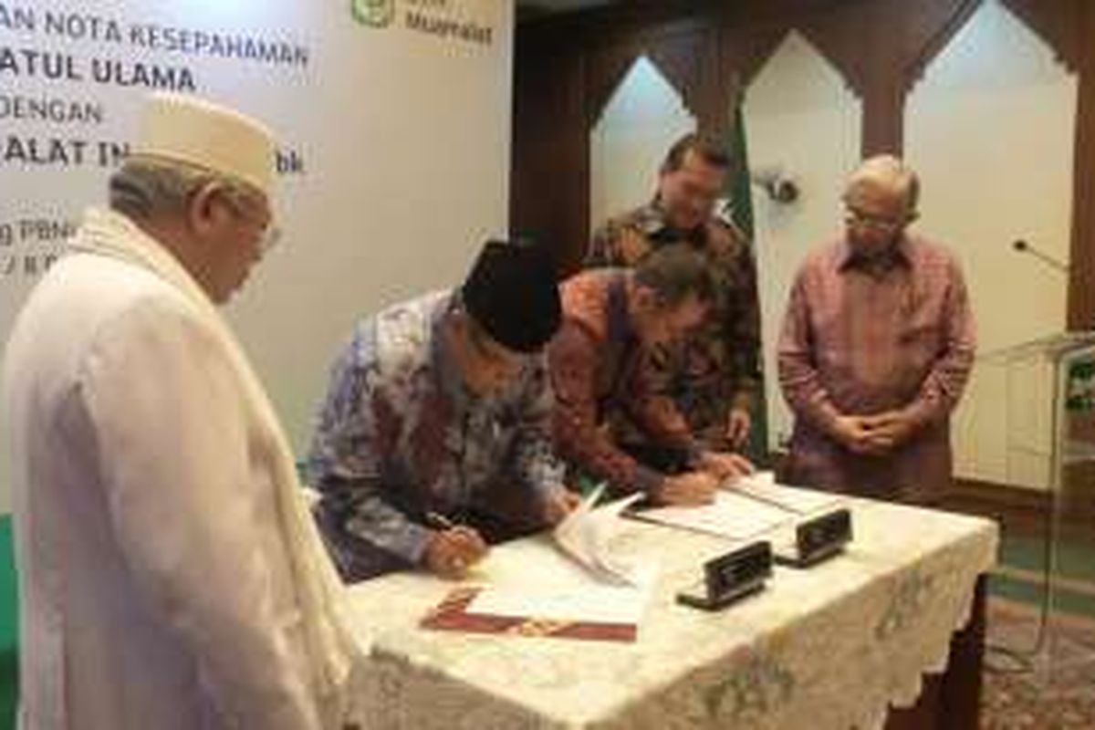 Penandatanganan kerjasama antara Bank Muamalat dengan Pengurus Besar Nahdlatul Ulama di Gedung PBNU, Senin (13/6/2016).