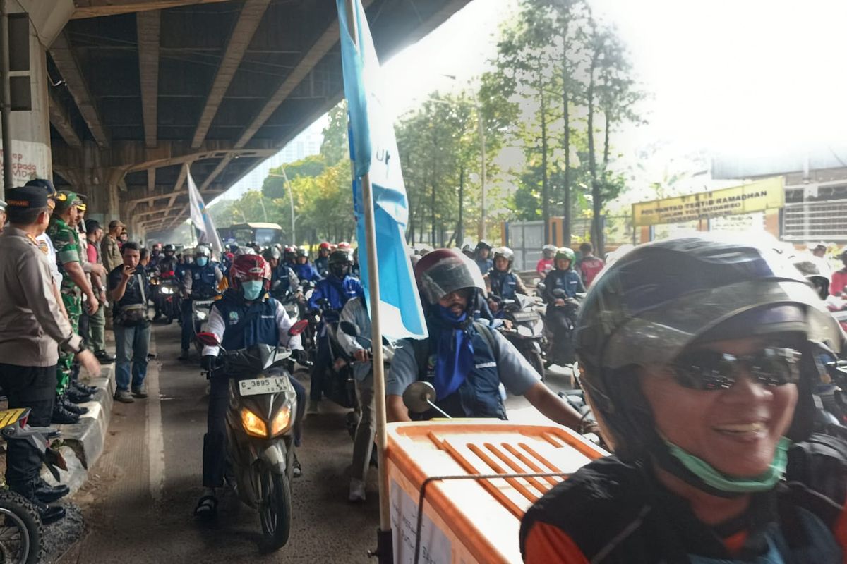 Massa aksi Hari Buruh 2025 sudah berdatangan di Jakarta.