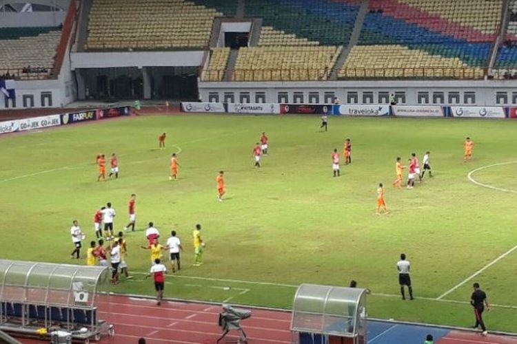 Selebrasi pemain Bali United U-19 usai mengalahkan Borneo FC U-19 dalam perebutan peringkat ketiga Liga 1 U-19 di Stadion Wibawa Mukti, Cikarang, Selasa (7/11/2017).