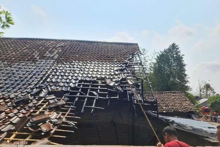 Ditinggal Tidur Saat Masak Air, Rumah Lansia di Gunungkidul Terbakar