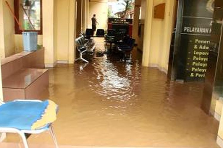 Karena banjir, sejumlah kantor pelayanan masyarakat tak maksimal layani masyarakat