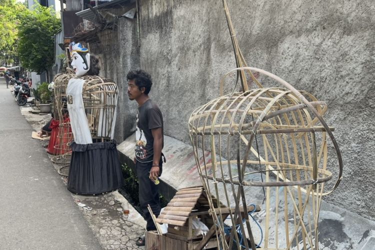 Sempat Sepi, Seniman Ondel-Ondel Kini Kebanjiran Panggilan Jelang HUT Jakarta