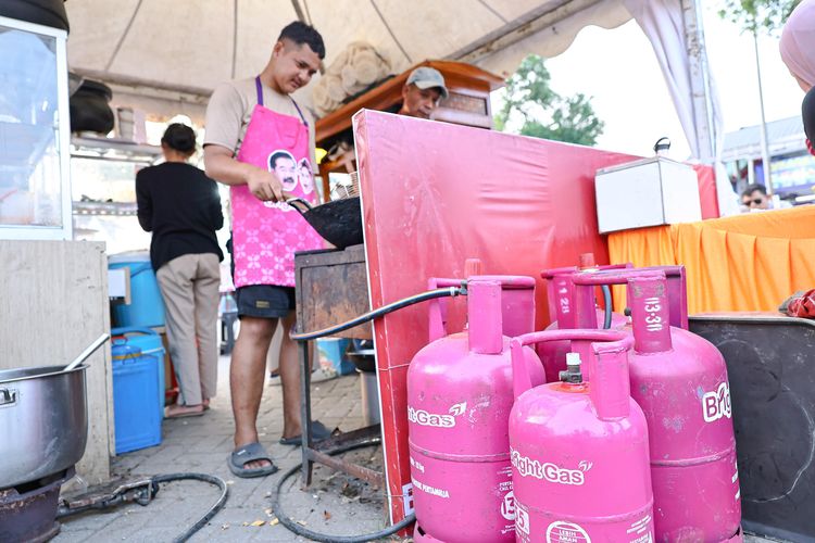 Dukung Pelaku UMK di Jakarta Fair, Pertamina Salurkan Bright Gas ke Puluhan Pedagang Kuliner 