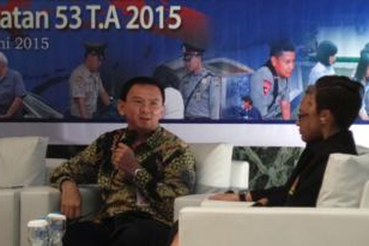 Gubernur DKI Jakarta Basuki Tjahaja Purnama saat menjadi pembicara dalam Seminar Sespimma Polri, di Balai Kota, Kamis (11/6/2015). 