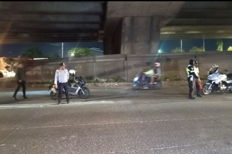 Putaran Cakung Jaktim Ditutup, Truk Kontainer Dialihkan ke Terminal Tanah Merdeka