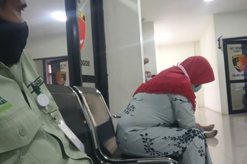 Begini Pengakuan Perempuan yang Diduga Lempar Sampah ke Mulut Kuda Nil di TSI